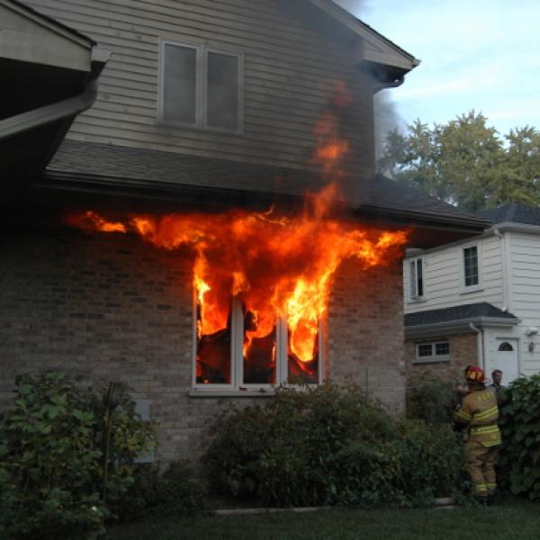 ¿Cómo nos protege el corcho del fuego?